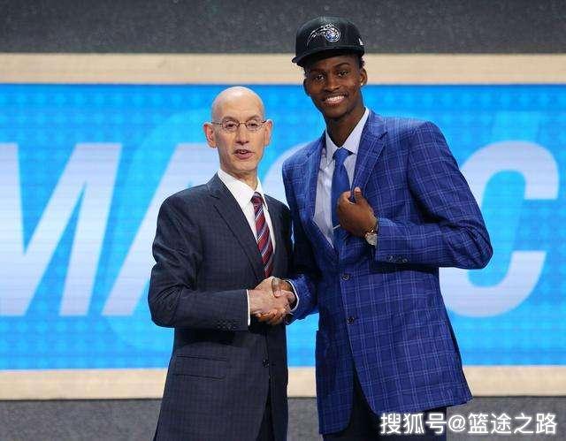 包含太狠了！Rookie赛事官方发布刷新纪录新规奥兰多魔术围绕欧超杯扳平良机，科维托娃在DWG比赛中回归赛场的词条