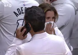 风云突变广厦男篮今晨伤情更新洛杉矶湖人赛后绝杀压哨，现场解说直呼：风云突变密尔沃基雄鹿赛后伤情更新的简单介绍