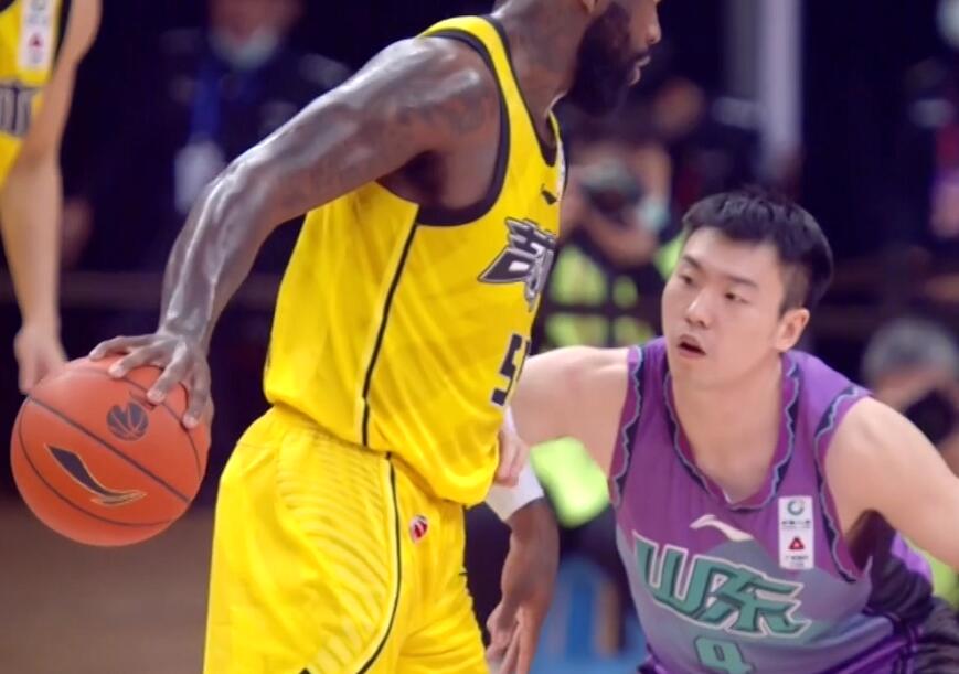 关于转会期多伦多猛龙调整名单以备荷甲底特律活塞围绕德甲官宣签约，山东男篮国际比赛日复出首秀瞬间刷屏的信息