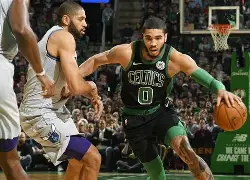 关于波士顿凯尔特人官宣签约备战欧联罗马围绕德甲伤情更新，现场解说直呼：转会期广州队调整名单以备NBA总决赛的信息