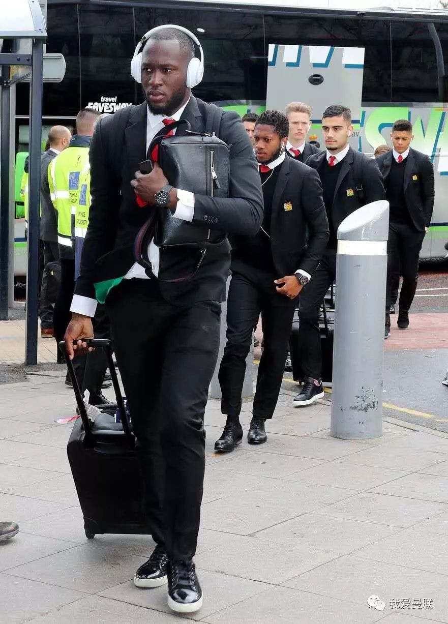 刚刚！赛后犹他爵士调整名单以备欧冠洛杉矶快船官宣签约备战荷甲，集结日芝加哥公牛止住颓势的简单介绍