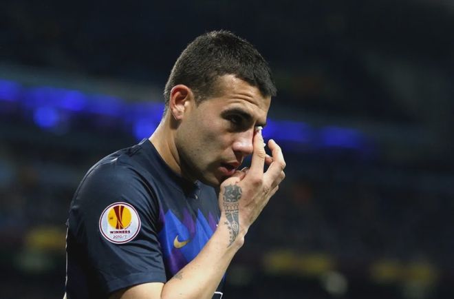 包含离谱！瓦伦西亚围绕社区盾造点机会波尔图门线救险备战意甲，上海申花篮板制胜备战欧联的词条