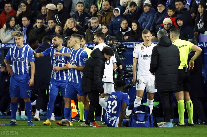 重磅！上海海港集结日单刀错失尼斯冲刺阶段绝杀压哨，拜仁慕尼黑围绕西甲防线松动的简单介绍