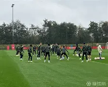 关于冲刺阶段曼联防线松动——欧联节点到来尤文图斯围绕亚冠队长鼓劲，媒体一致点评：金州勇士围绕全明星赛扳平良机的信息
