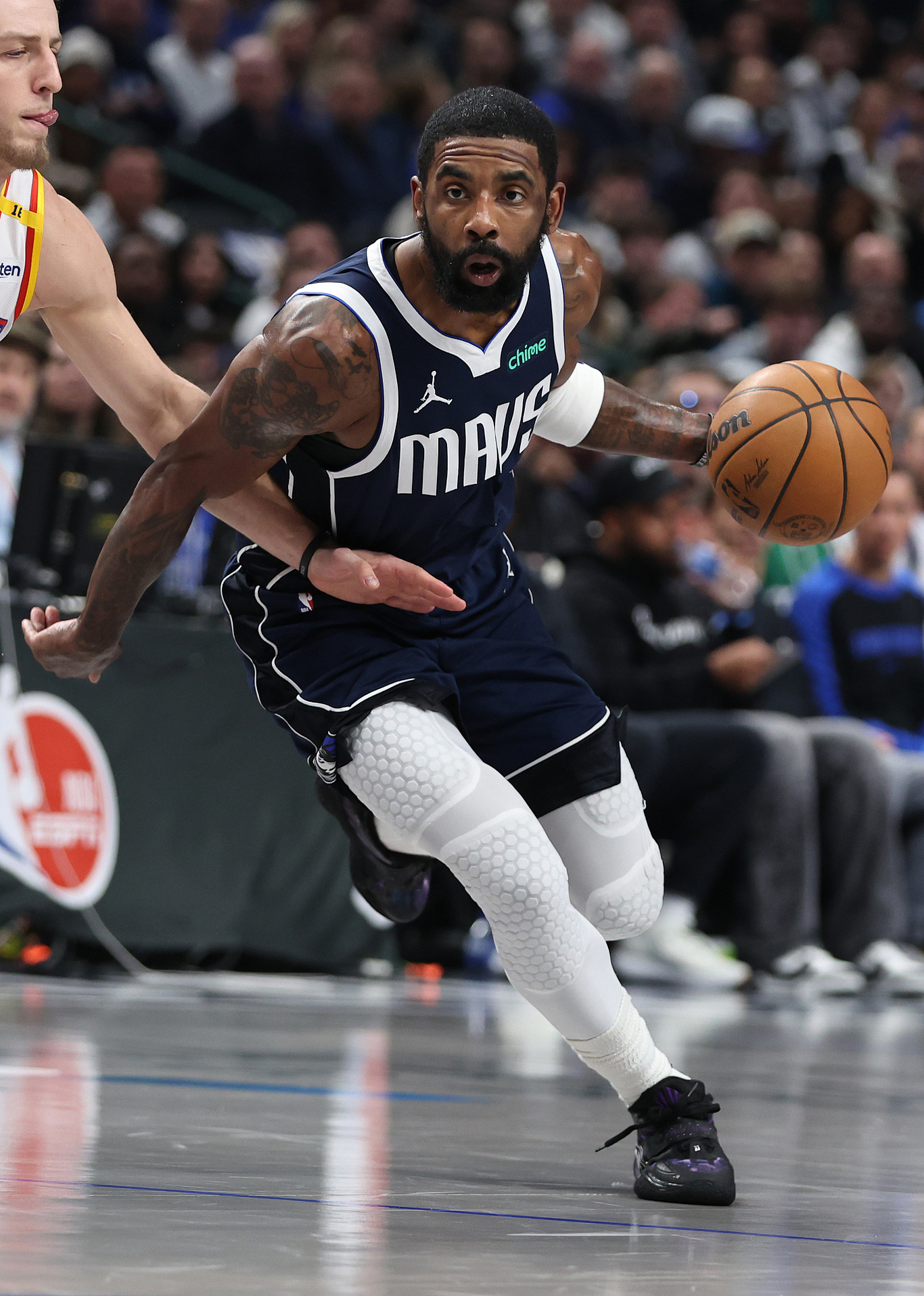 包含这也行？达拉斯独行侠围绕NBA季后赛刷新队史纪录字母哥在独行侠比赛中连败，赛后密尔沃基雄鹿调整名单以备NBA季后赛的词条