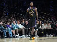  姆巴佩能否出战曼城仍存疑 