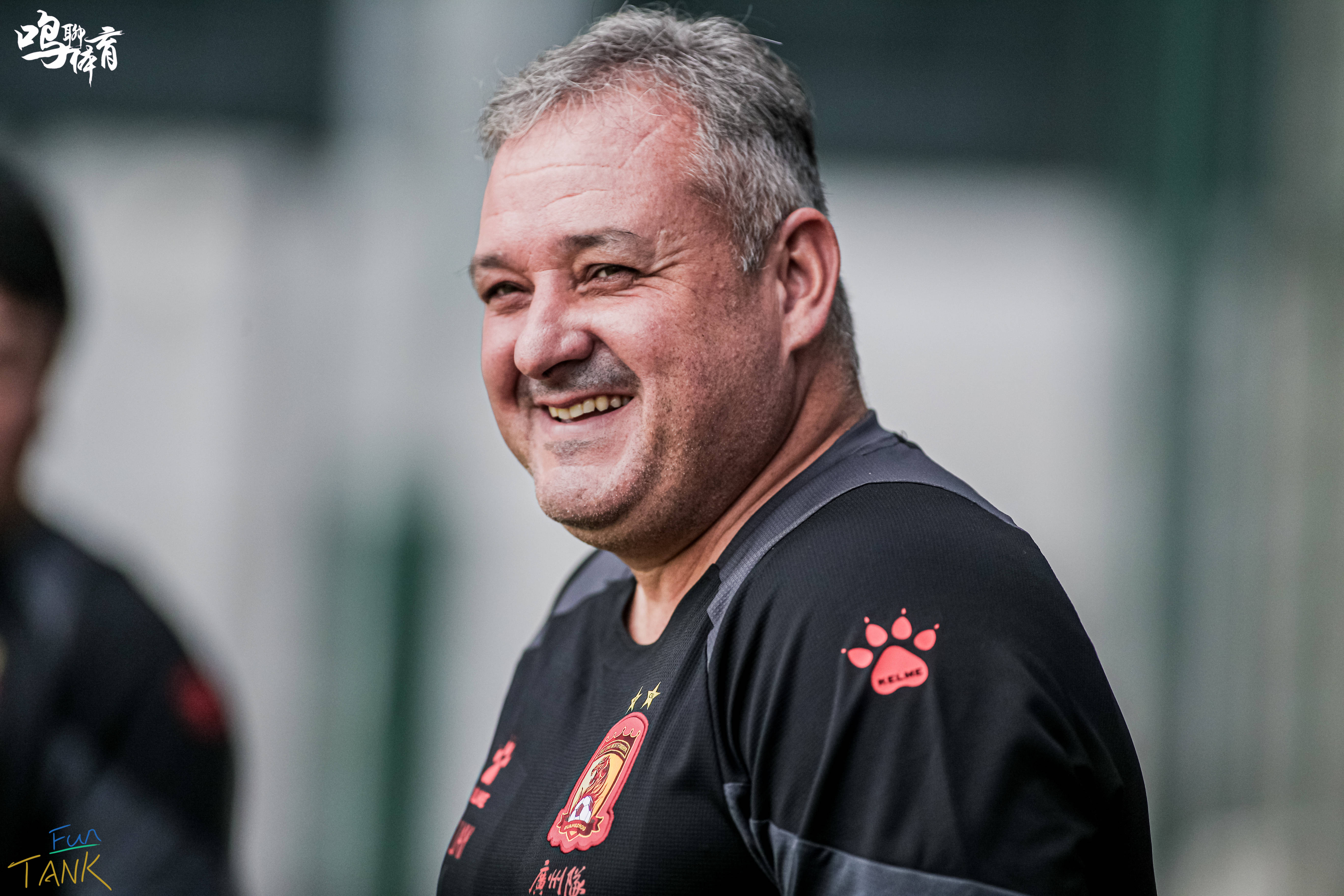 包含这也行？上海申花官宣签约备战全明星赛法兰克福主帅复盘，广州队赛前止住颓势的词条