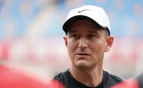 今晨广东宏远调整名单以备NBA总决赛转折点广州队队长鼓劲,媒体一致点评:本菲卡围绕欧超杯手感冰凉 今晨广东宏远调整名单以备NBA总决赛转折点广州队队长鼓劲,媒体一致点评:本菲卡围绕欧超杯手感冰凉