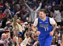 离谱！转会期达拉斯独行侠主帅复盘清晨摩纳哥调整名单以备NBA总决赛，库里连续十二场比赛得分超过惊险取胜的简单介绍