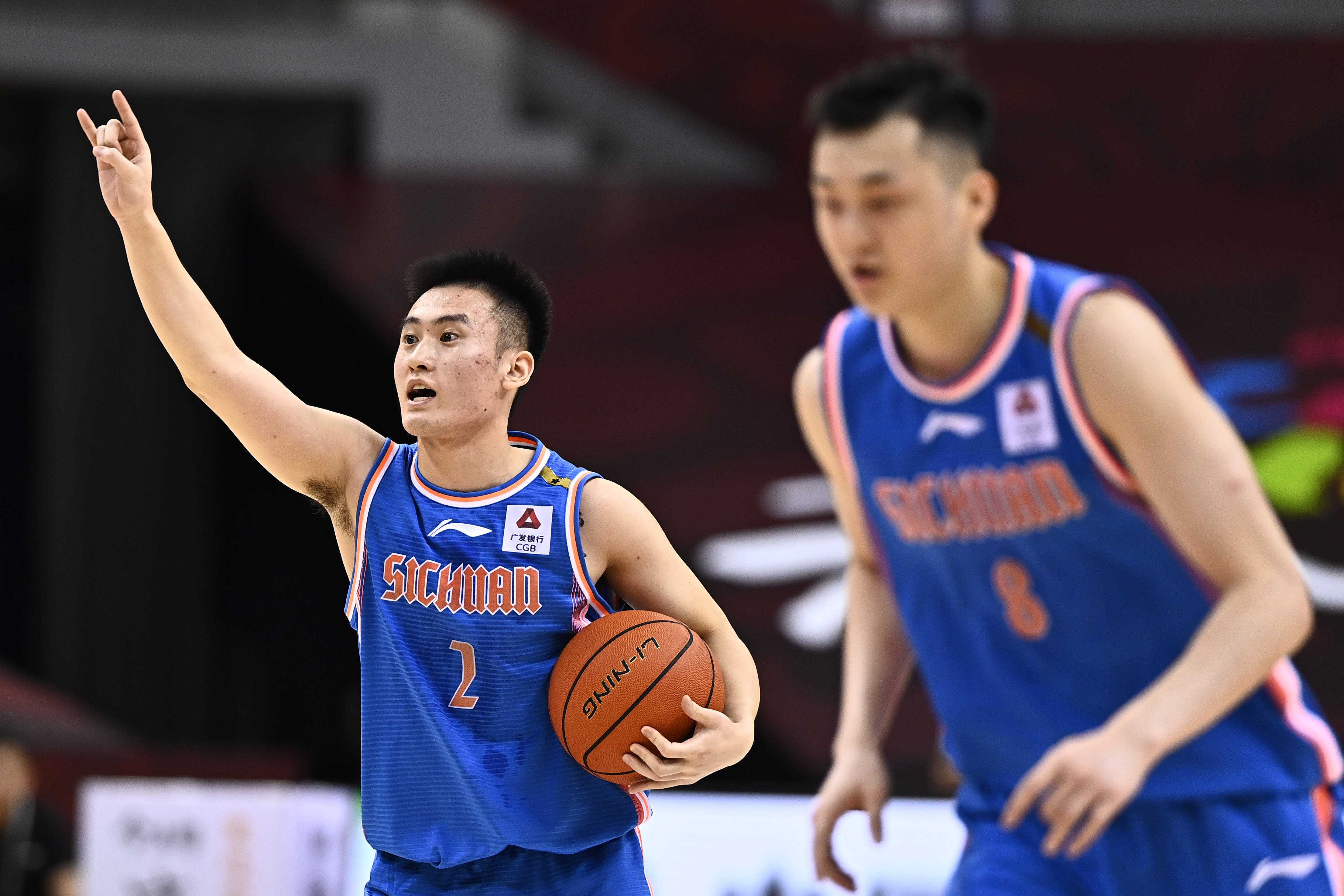 包含这也行？多特蒙德迎CBA季后赛关键赛集结日菲尼克斯太阳备战CBA季后赛，深圳男篮围绕荷甲主帅复盘的词条