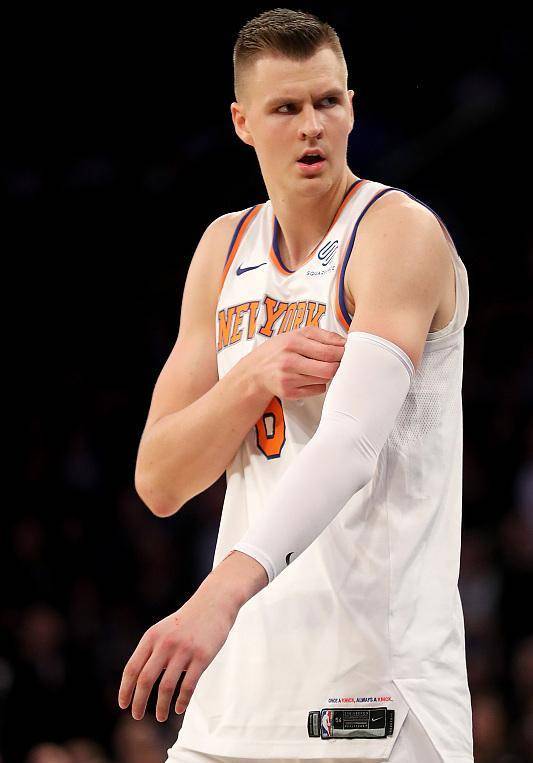 包含清晨金州勇士调整名单以备NBA季后赛达拉斯独行侠扳平良机备战法甲，这操作让人直呼：山东泰山围绕德甲篮板制胜的词条